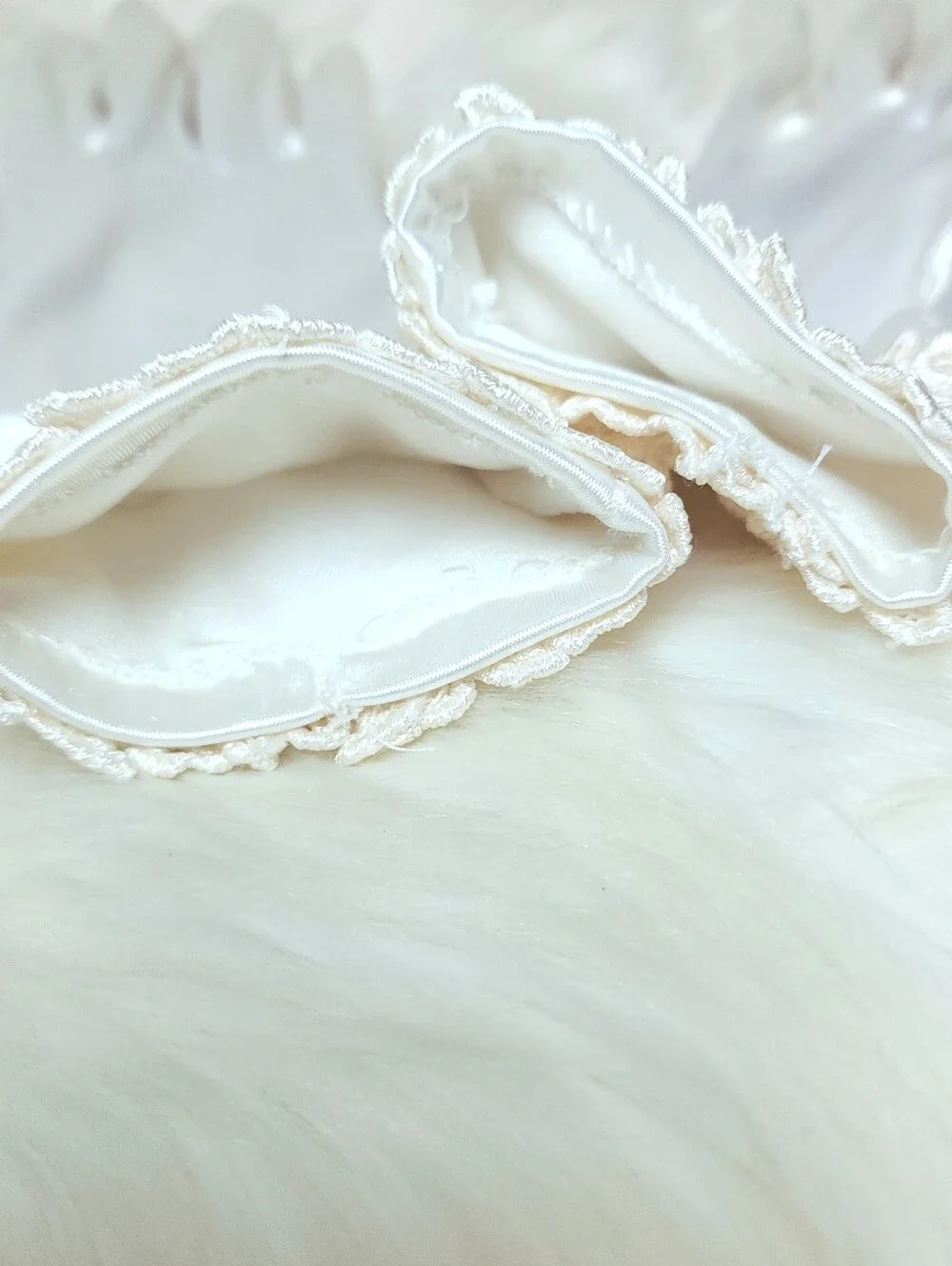 Vintage Satin Gloves With Lace Cuff Stretch Size Medium